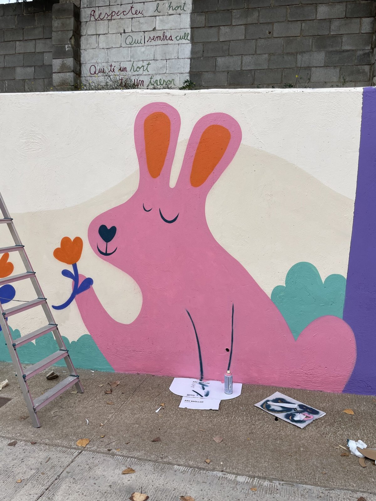Pintura mural rampa d’accés a l’Escola Ferran i Clua i l’Escola Bressol de Valldoreix
